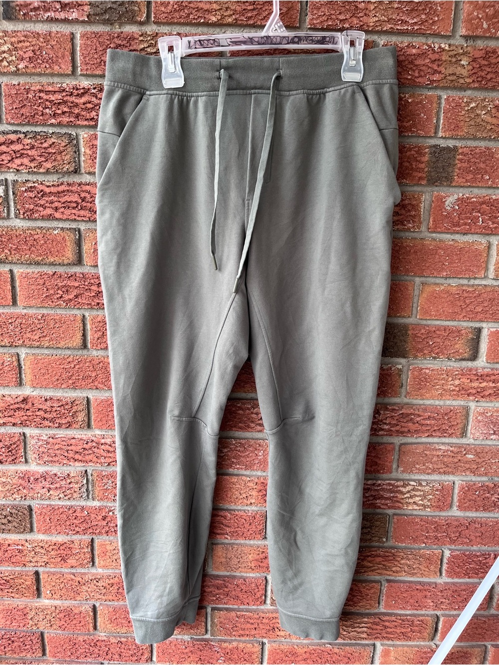 Lululemon Men's Olive Green Drawstring Jogger Pants Sz large